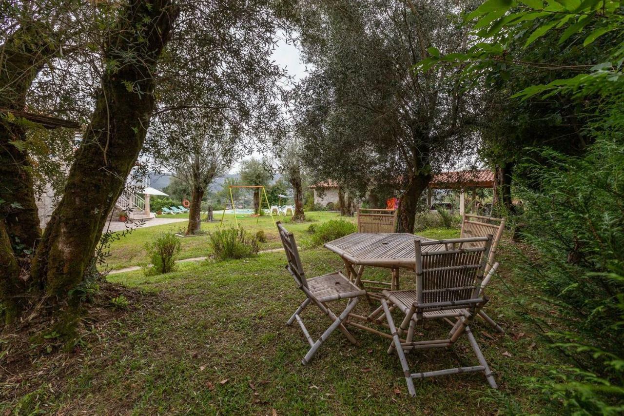 Eido Do Carvalhoso - Casa De Campo Em アルコス・デ・ヴァルデヴェス エクステリア 写真